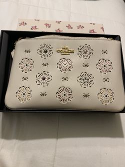 Coach Wristlet- Authentic