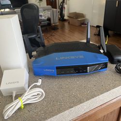 Linksys WRT1900AC Router + Linksys WHW03 Mesh Wi-Fi System