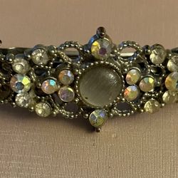 Vintage Silver Tone Metal Hair Barrette Gray Cats Eye in Center with AB Rhinestones 

