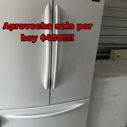 Refrigerator De 3 Puertas En Muy Buenas Condiciones 