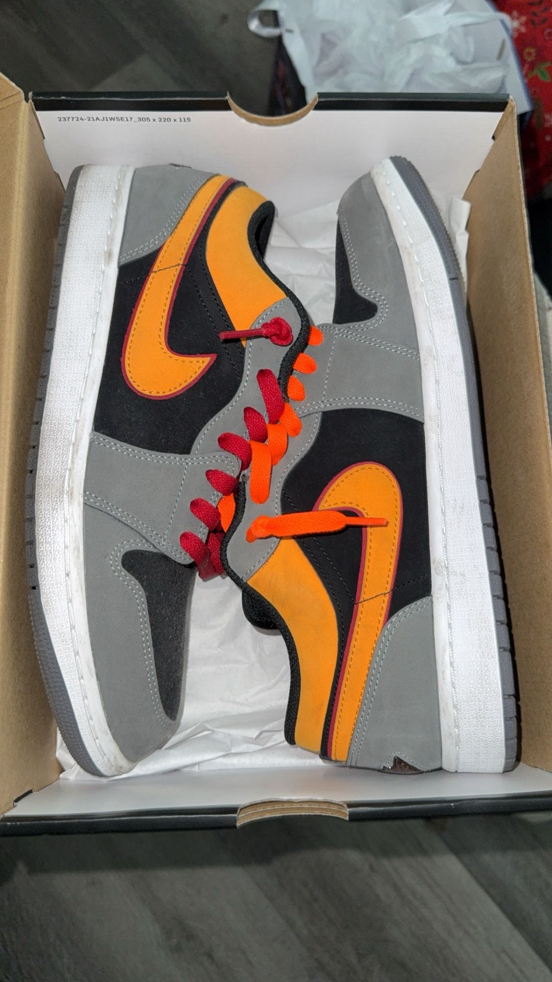 Jordan 1 Low SE Light Graphite Vivid Orange