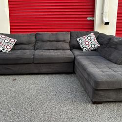Dark Gray L Shaped Sectional *FREE DELIVERY 🚚 