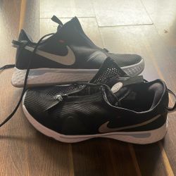 Nike Shoes Strobel