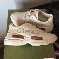 Gucci Authentic Sneakers- Men Size 7 & Women Size 8.5 