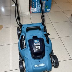Makita Self-Propelled Lawnmower 