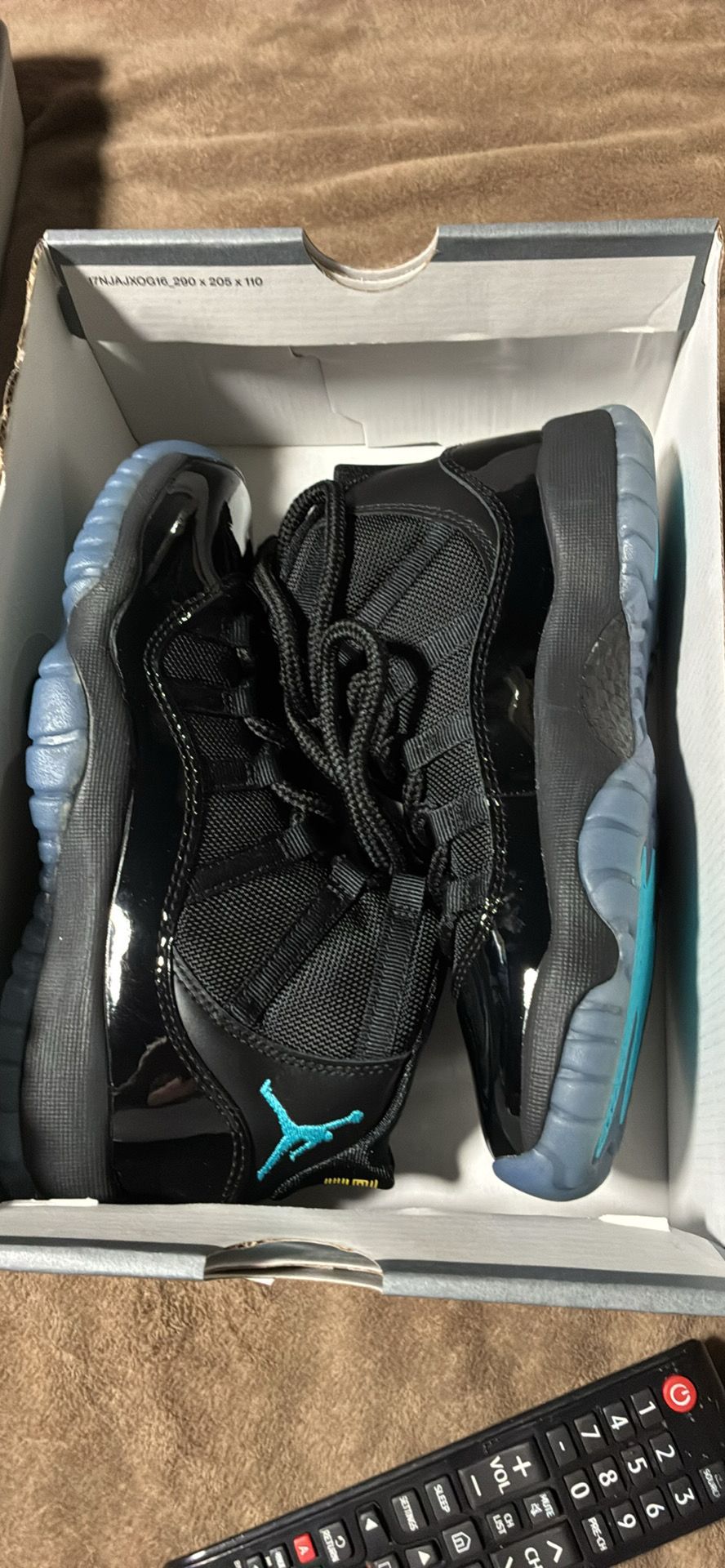 Jordan 11 gama size 4.5