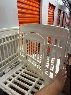 Dog pee pad holder/puppy gates