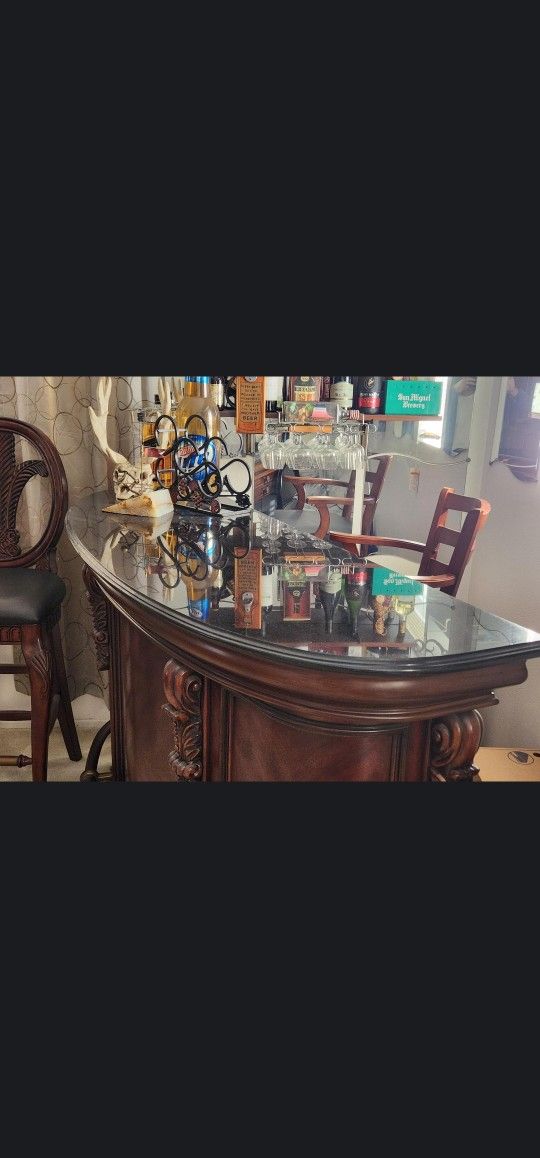 Pool Table / Bar / 3-chairs $$2200