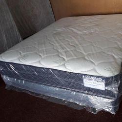 🙋I HAVE ALL SIZES AVAILABLE BRAND NEW🤷
👀👀 good quality and good special prices 👀👀
         ----TWIN ----FULL---- QUEEN--- KING----
MATTRESS AND 