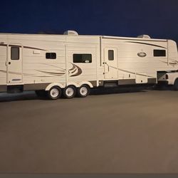 Truck And Travel Trailer F250 
