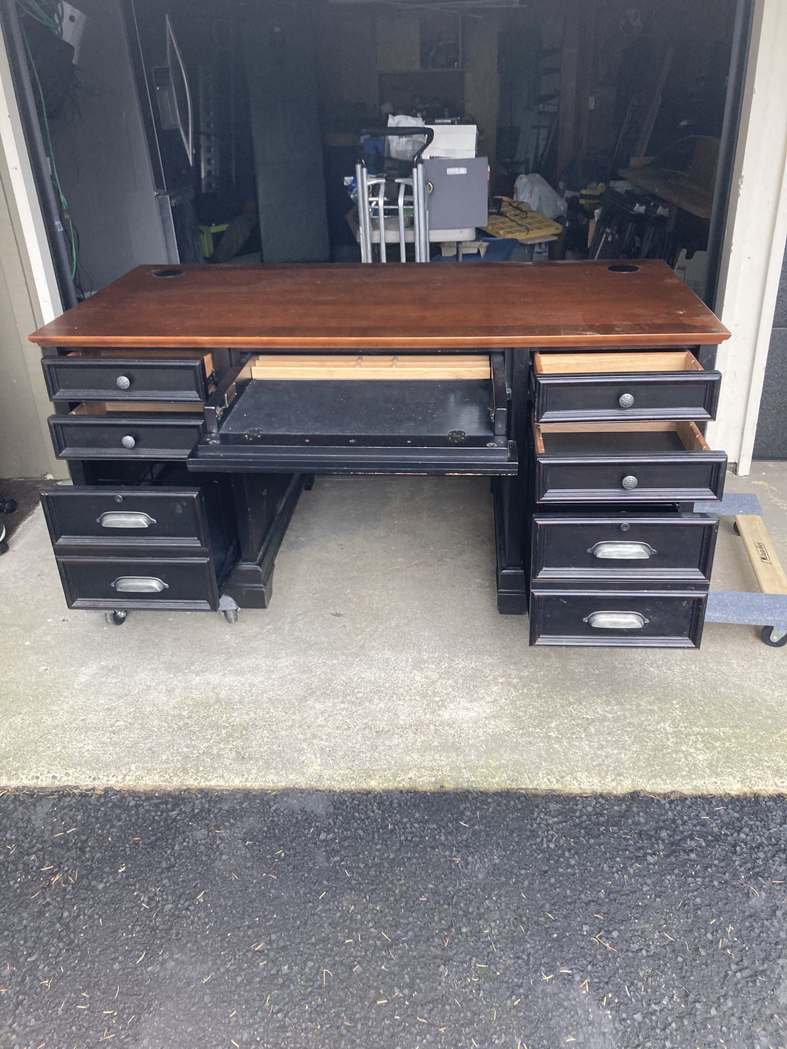Fine Executive Desk