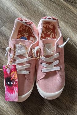 Roxy Brand New Sneakers Size 7 / 37.5