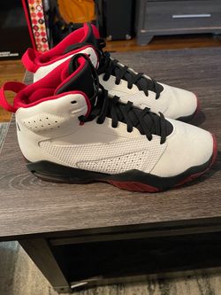 Jordan Lift Off White Gym Red Men’s Size 9 – Like New Condition