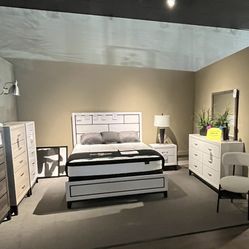 White 4PC Queen Bedroom Set 