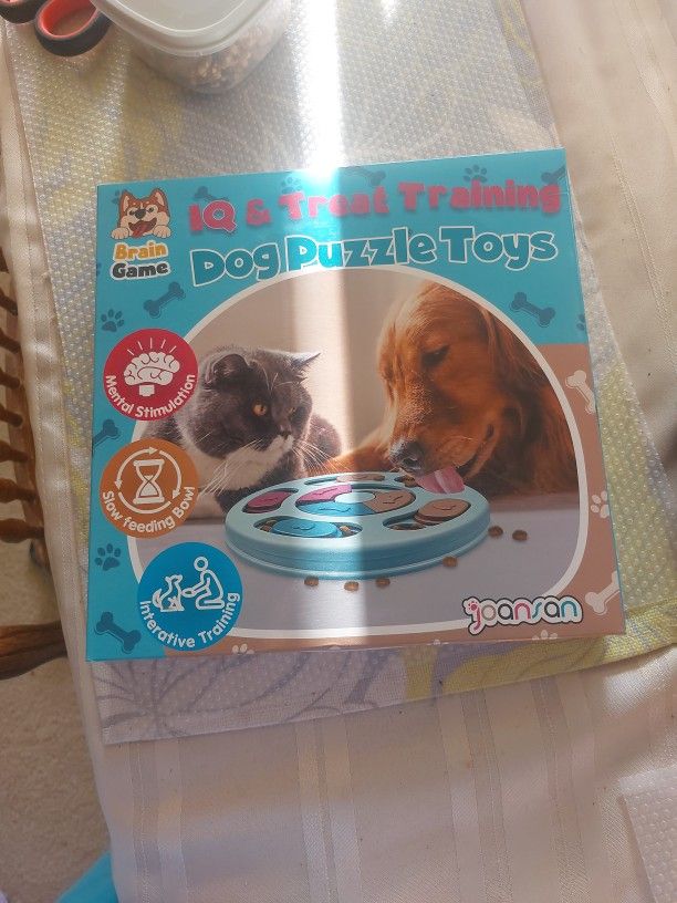 Treat Teaining Dog Puzzel Toy