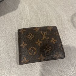 LV Men’s Wallet