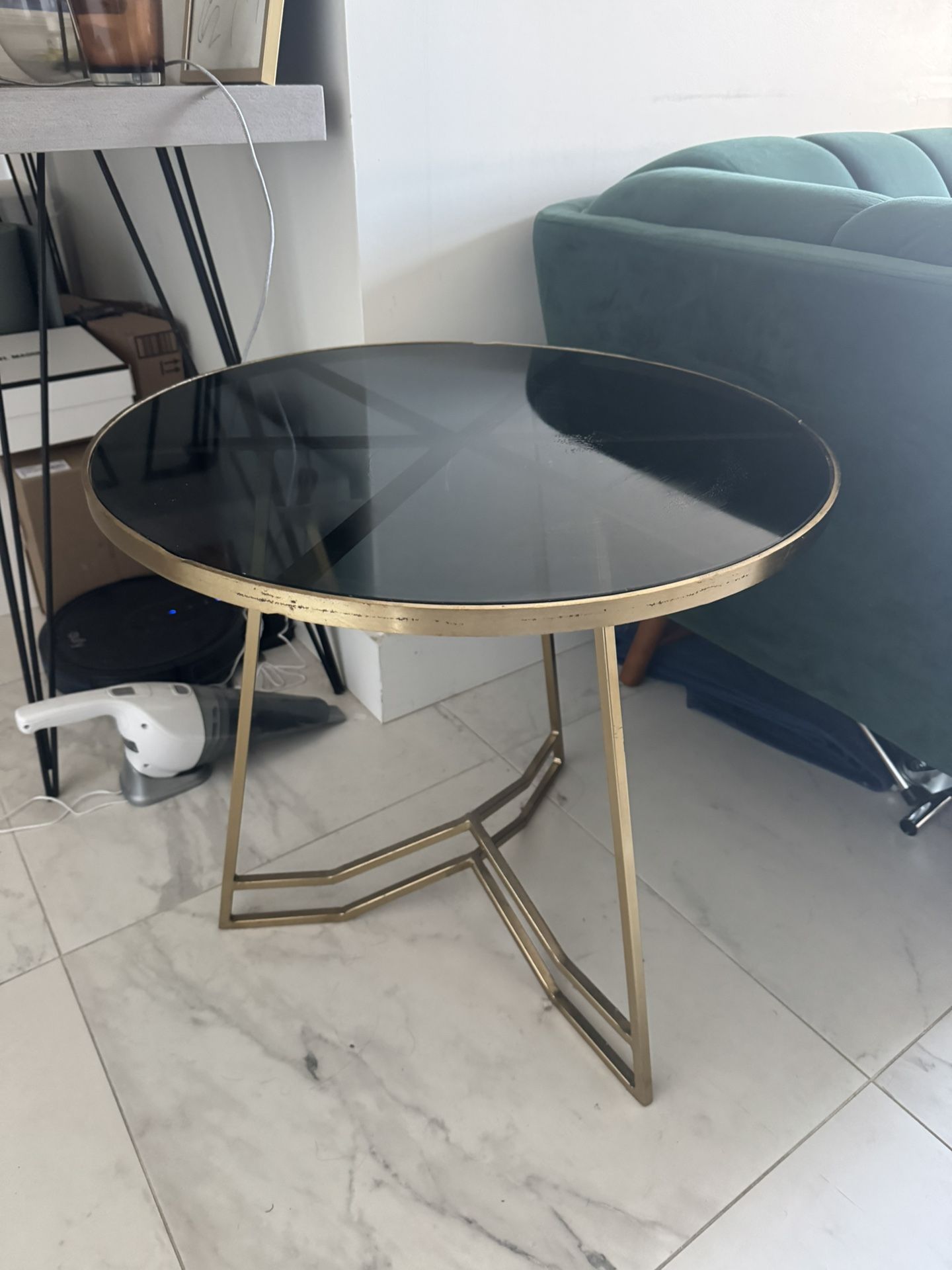 Side Glass Table 