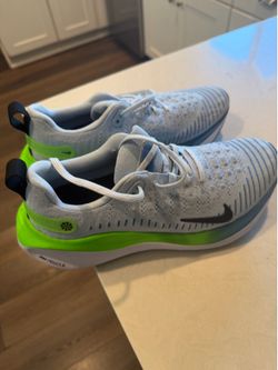 Like new girls, basketball shoes