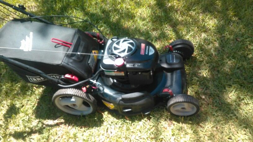 Lawnmower, Craftsman 22" self propelled, electric start