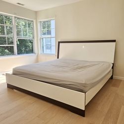 King Bedroom Furniture Set