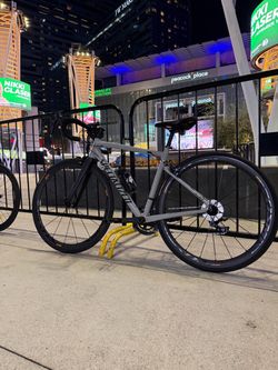 2022 Specialized Allez 52cm – Mavic Cosmic Carbon Wheels