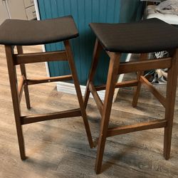 Set Of Two Counter Height Bar Stools. Mid Century Modern. Like New Condition! 
