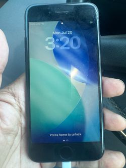 iPhone SE 64GB used great condition- 50$ unlocked