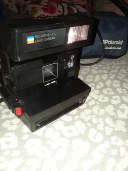 Polaroid 600 land camera