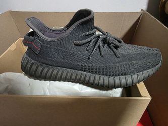 Yeezy 350 V2 - Non-Reflective Black 9.5
