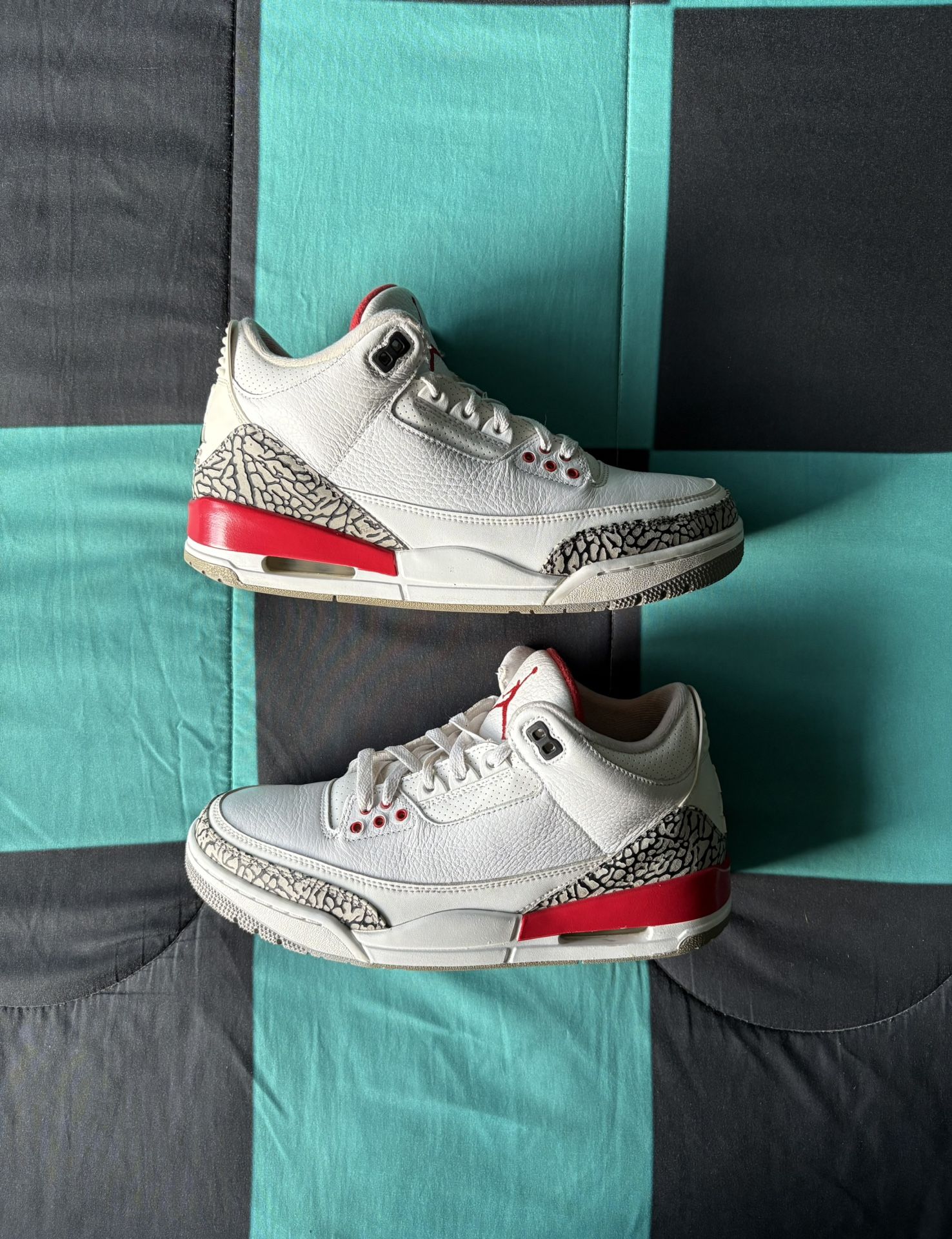 Men’s Air Jordan 3 Retro Size 9