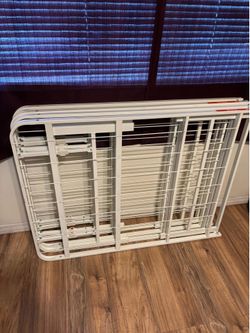 Queen Metal Bedframe