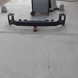 Gmc Sierra 2024  From Bumper Censor  Used  Oem  ,2500'  350