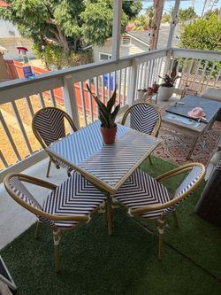 Bistro table