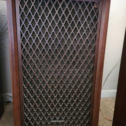 Sonics AS-304A speakers