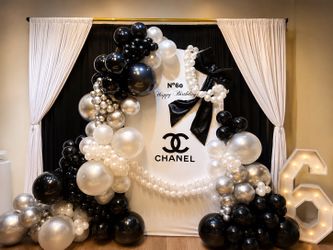 Balloon arches