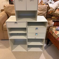 1970's Set of 5 VTG Palaset Cubes w drawers Modular Wall Storage unit. These are vintage pieces from the 1970s, and a very collectable classic design 