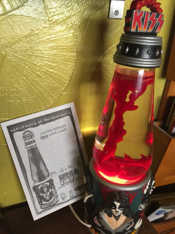 Classic Kiss Lava Lamp with with certificate of authenticity