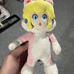Super Mario 3D World - Princess Peach Cat Plush 