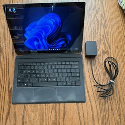 Surface Pro 4/8GB RAM/256GB SSD/Windows 11 Pro/with keyboard and charger 