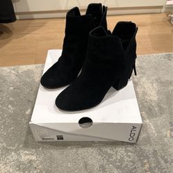 Women’s Aldo Black Suede Boots Size 7