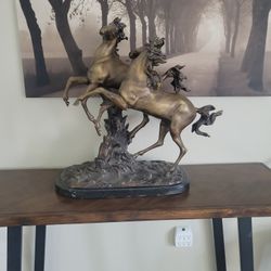 Horse Statue 