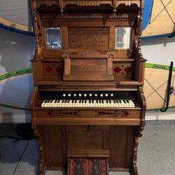 Antique Chicago Cottage Organ Co. Pump Reed Organ Circa 1890s w/Oak Cabinet