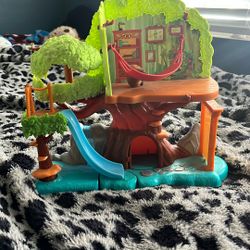 Encanto Antonio’s Tree House