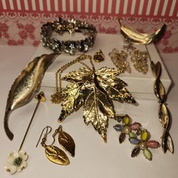#15, EXQUISITE GEORGIAN ERA JEWERLY LOT, 12 ITEM, GOLD & SILVER PLATED.