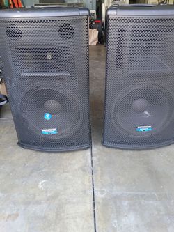 Mackie Active Powered Speakers – Pair sr1521