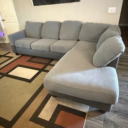 Modern Gray L-Shaped Sectional Couch w/ Chaise – Clean & Comfortable