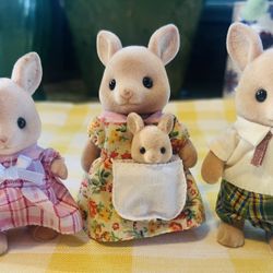 Sylvanian families Calico Critters Hopper Kangaroo family