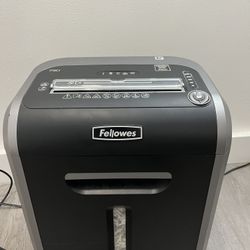 Fellowes Paper Shredder