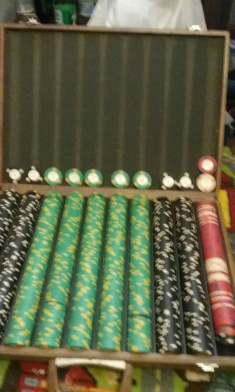 Kairos chips, 3000,, $1,,$5, $25,, $100,, & $500 chips