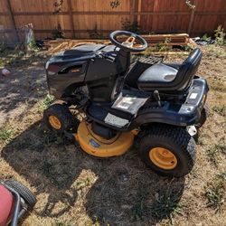 Riding Lawn Mower $900 OBO - Brand New Battery